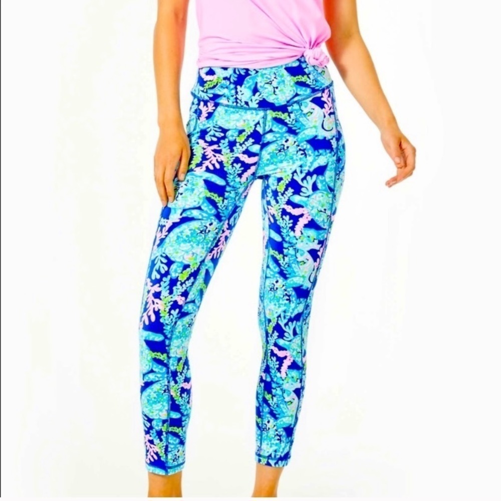 NWT Lilly Pulitzer XXS Weekender Leggings Athletic Corsica Blue Turtle